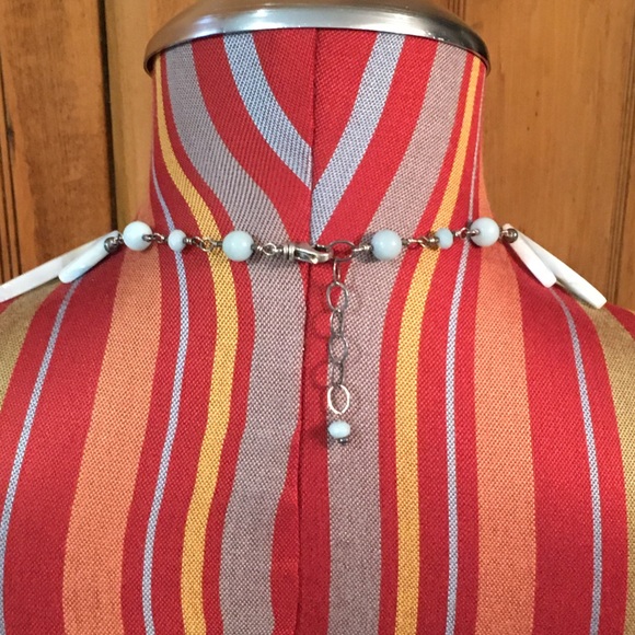 Cleopatra style necklace of varied polished agate - Picture 7 of 8